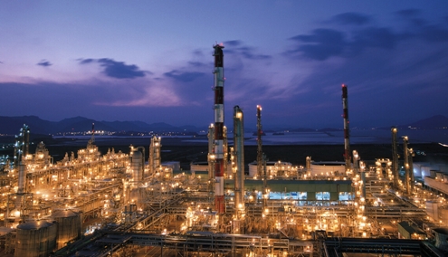 Chemical, Petrochemical & Refinery img
